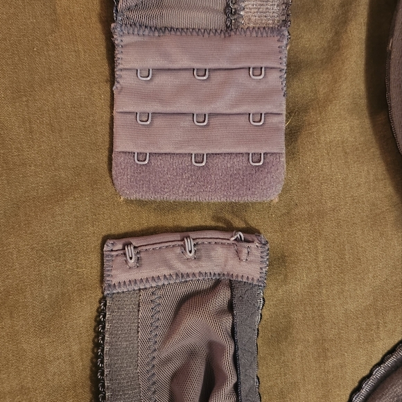 Curvy Kate Bra 38D US, triple hook, mesh back strap, pre-owned, Purple bows - Picture 13 of 13